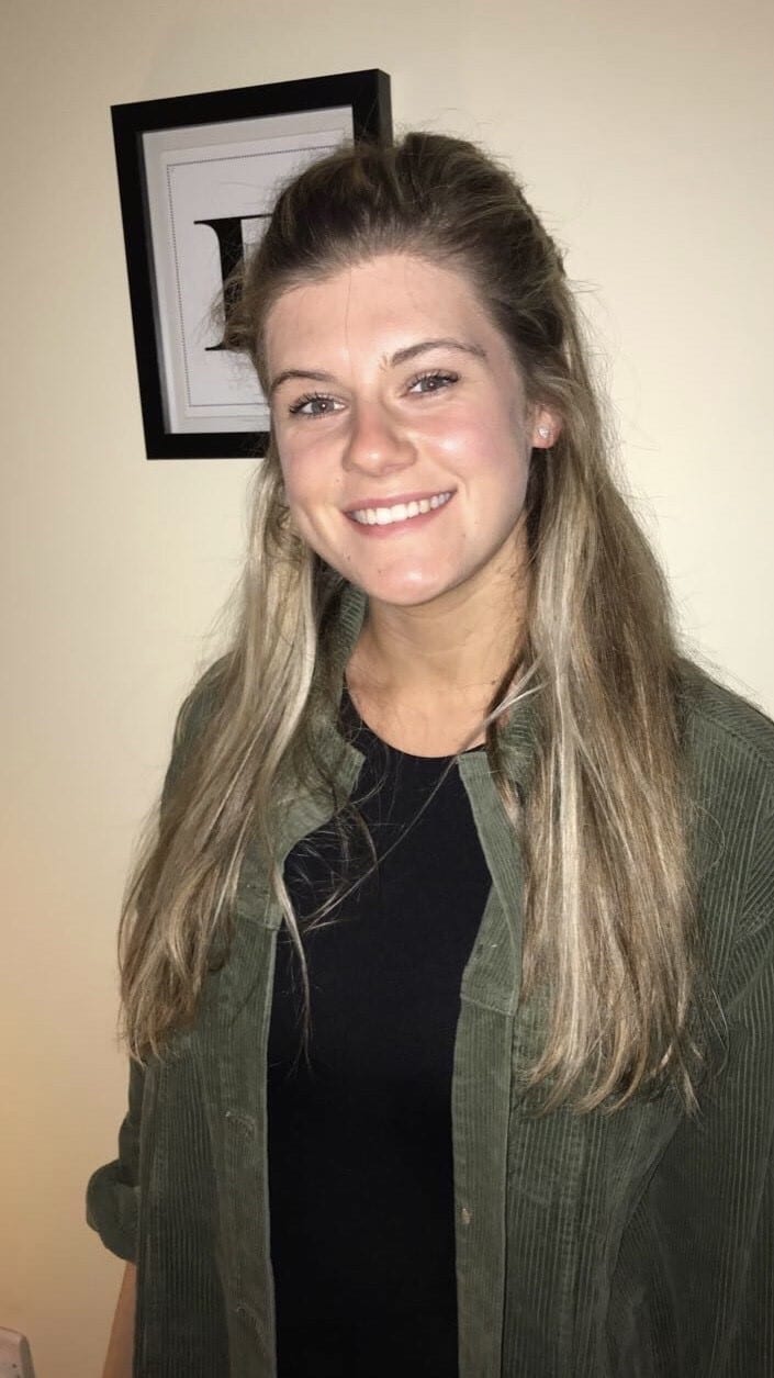 Podiatry student receives the Professor Baird Award as best overall student