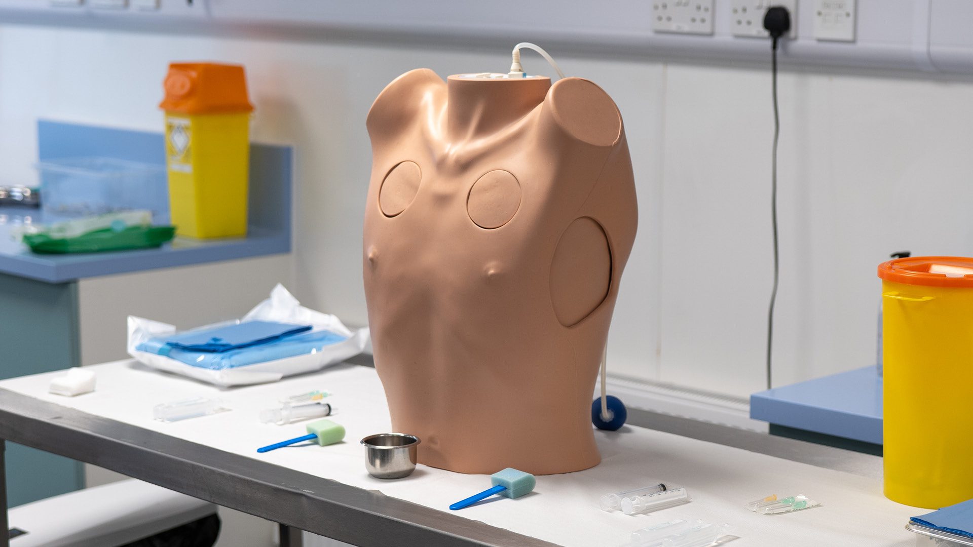 College to open surgical exam centre in Delhi 